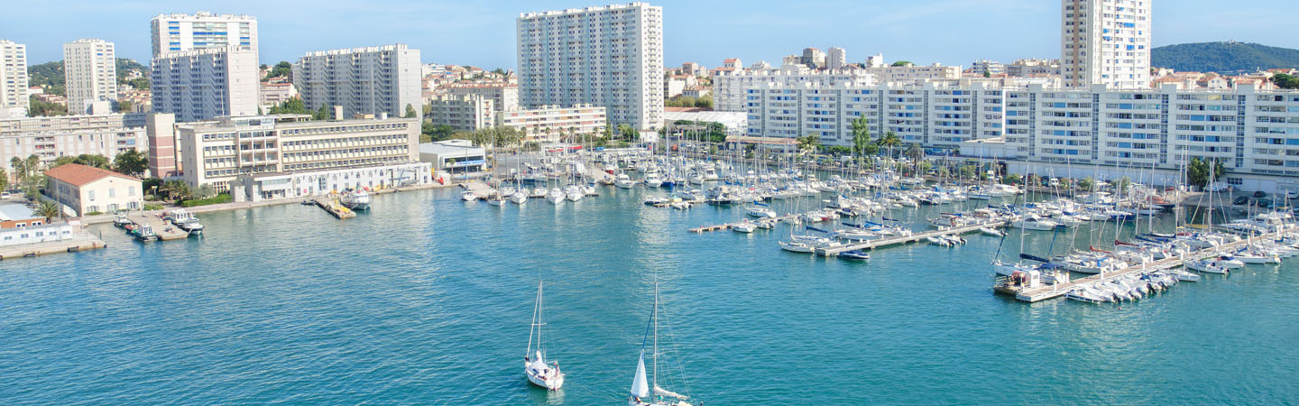 Déménager à Toulon : les conseils pratiques pour une installation réussie