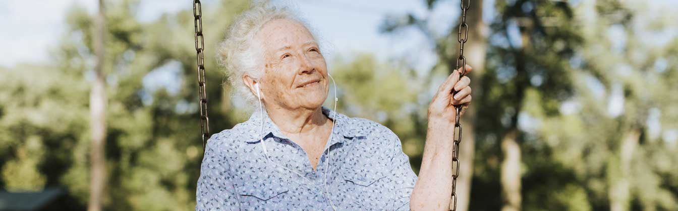 Déménager une personne âgée : comment s’y prendre au mieux ?